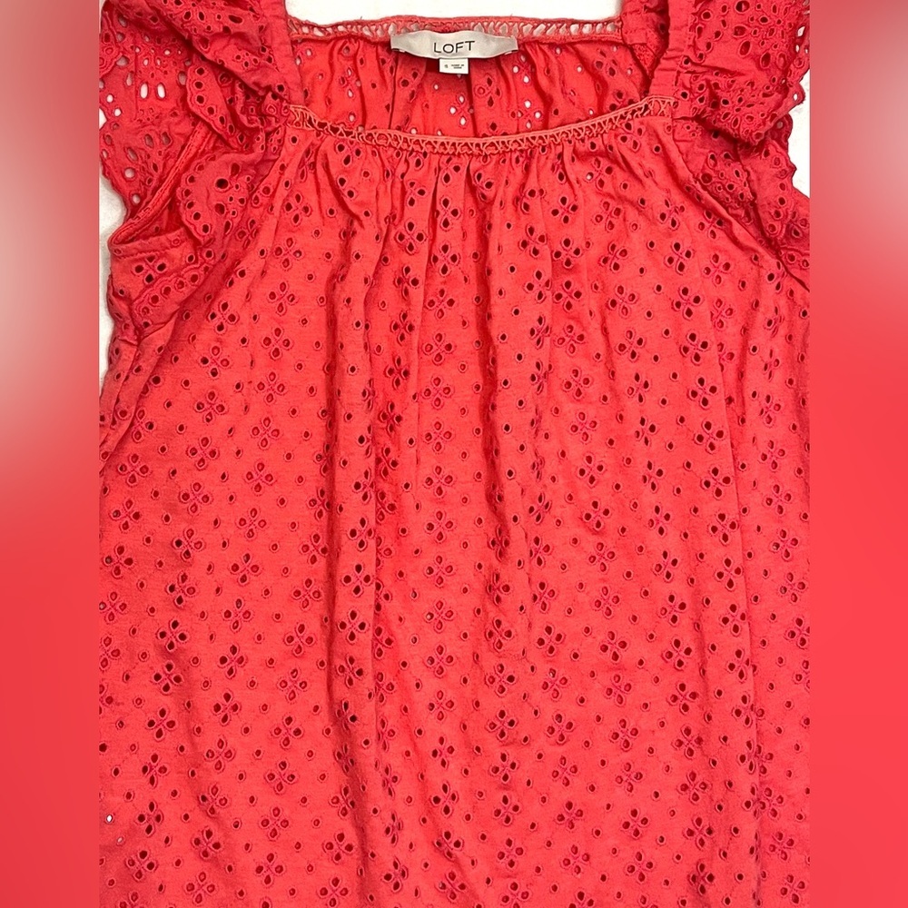 LOFT Women’s Coral Colored Eyelet Sleeveless Blouse with Ruffle Detail Sz Small - Picture 4 of 12
